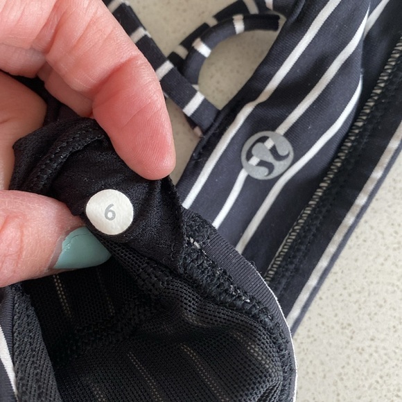 Lululemon striped sports bra - Picture 3 of 3